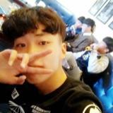 周柏豪嚎壕