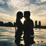 〆黑夜不知太阳的耀眼丶