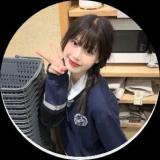 桃泽纱月。
