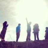 世事苍茫成烟云