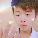 抱她之身，共享天伦之乐！