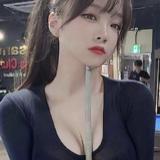 肉桃儿可甜可酷可温柔