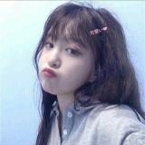 装疯卖傻的姑娘