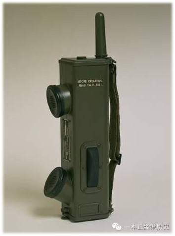 还记得八九十年代的街头上,那象征身份的“大哥大”吗? 还记得八九十年代的街头上,那象征身份的“大哥大”吗?