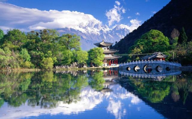 华西村人均收入_世界人均月薪(2)