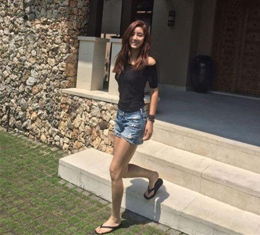 李敏镐50岁妈妈近照流出, 年轻的只有20岁, 网友回应: 想约她了