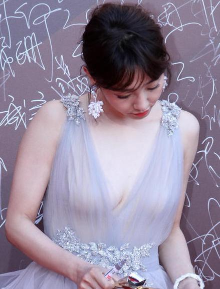 白百何刚消停几个月, 今天再次吸引大家的关注, 这事做的让人无语