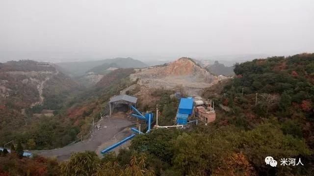 骑行巩义南山公路赏满山红叶