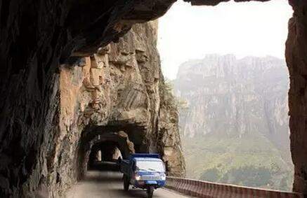 中国九大险峻绝美挂壁公路, <wbr>悬崖中的惊世之作