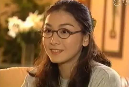 她因拍戏惨被扇成脑震荡, 今39岁仍孤身一人!