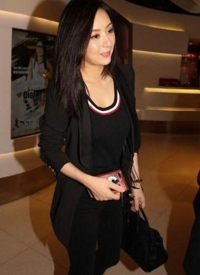 看了方媛的脸, 男人都要怀疑人生, 真不知道郭富城每天怎么过的!