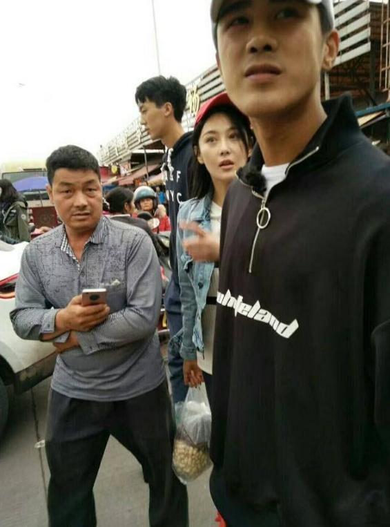 张馨予的素颜太大胆了! 眉毛没化就出门, 网友: 范冰冰绝不敢这样