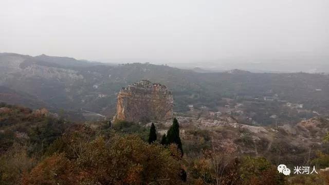 骑行巩义南山公路赏满山红叶