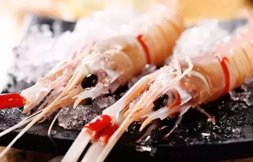 炅爸爸小海鲜说: 美酒与海鲜大概是最般配的组合了!