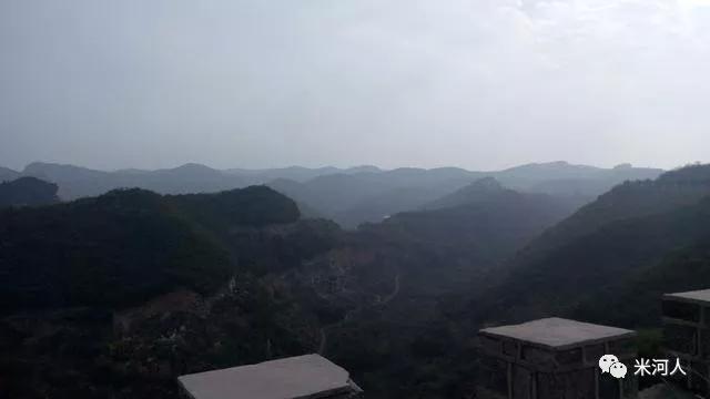 骑行巩义南山公路赏满山红叶