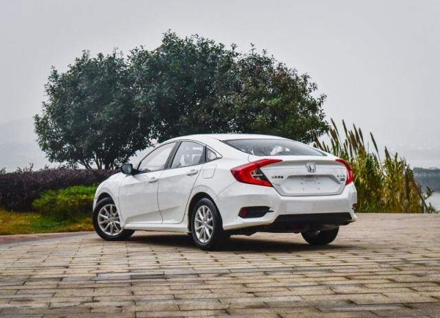 思域和雅阁对比_思域和雅阁的区别_思域和雅阁