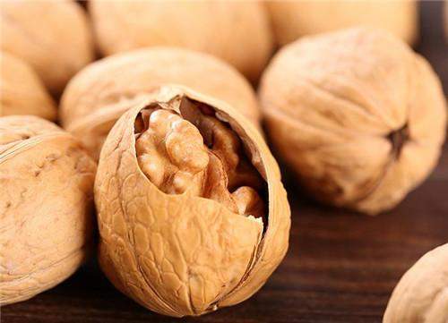 痛风不能吃什么 痛风前兆有什么症状