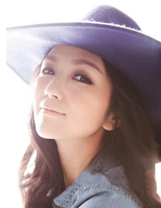 耍大牌的7大明星, 洗澡要用进口矿泉水, 下飞机需铺红地毯