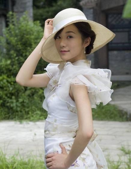 当着所有人面, 她与赵本山翻脸, 如今34岁貌美如花看不上所有男星