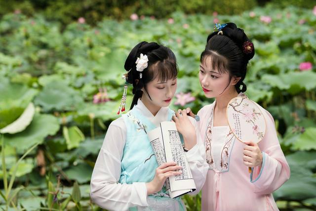 薛宝钗和林黛玉谁漂亮 薛宝钗和林黛玉谁更好