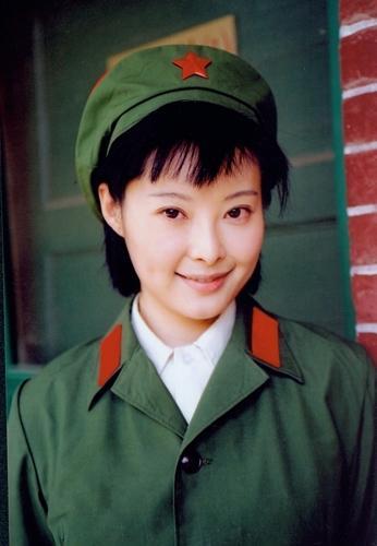 袁立遭多位公知大佬围攻: 利用慈善做挡箭牌做了那么多坏事儿