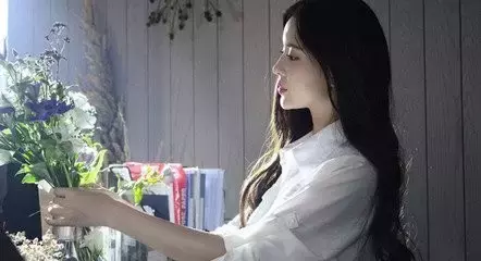 追女生技巧之如何让女生主动找你聊天_Feelin