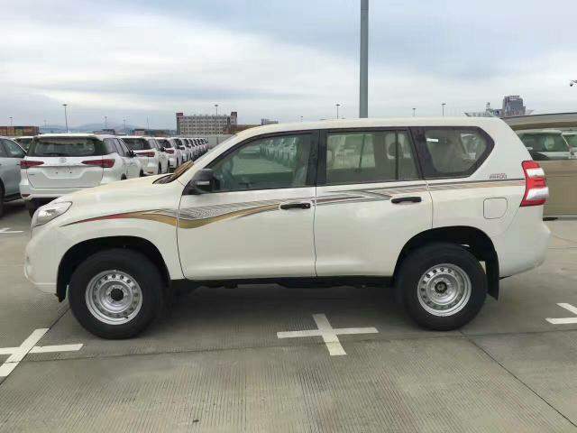 2017款中东版丰田普拉多2700TXL最低报价_天