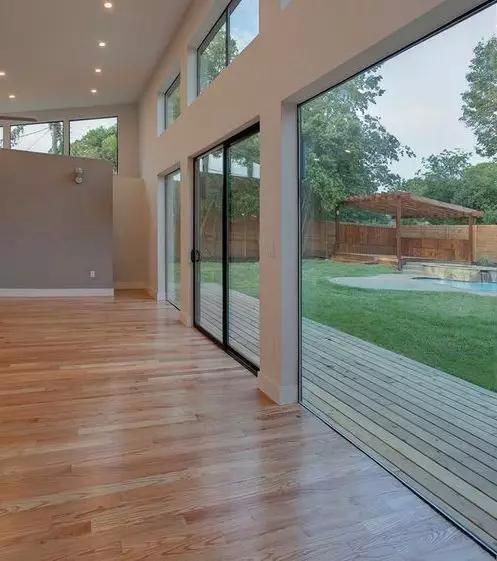 门窗冷知识: 7层以上建筑不允许外开窗, 门窗隔