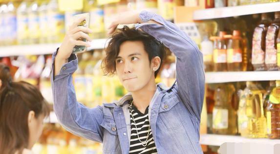 黑帮老大的太子, 拒签20亿遗产, 娱乐圈无人敢惹