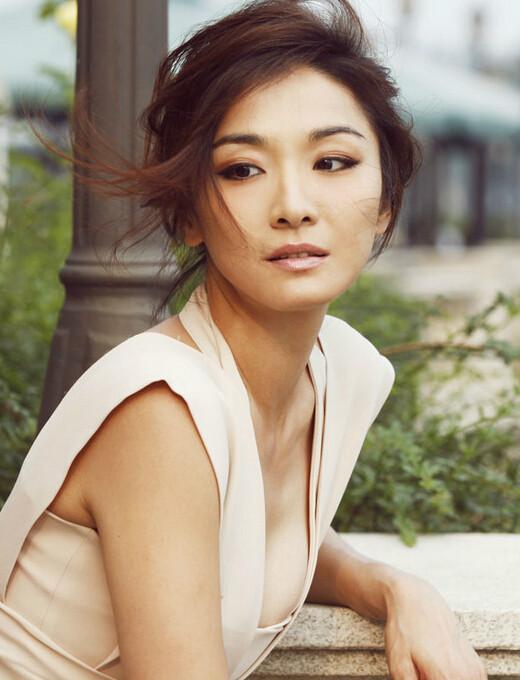 她因拍戏惨被扇成脑震荡, 今39岁仍孤身一人!