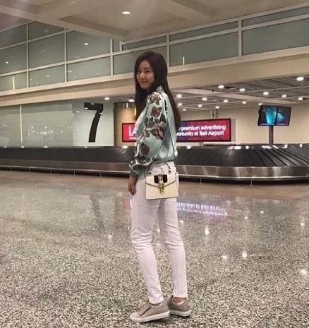 李敏镐50岁妈妈近照流出, 年轻的只有20岁, 网友回应: 想约她了