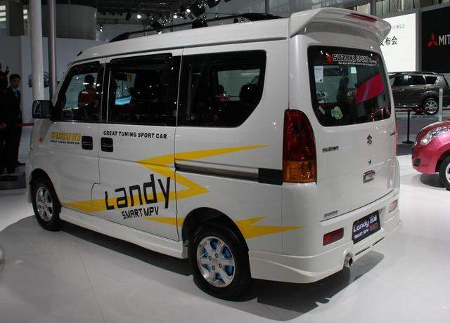 五菱荣光改装 五菱荣光改装图片