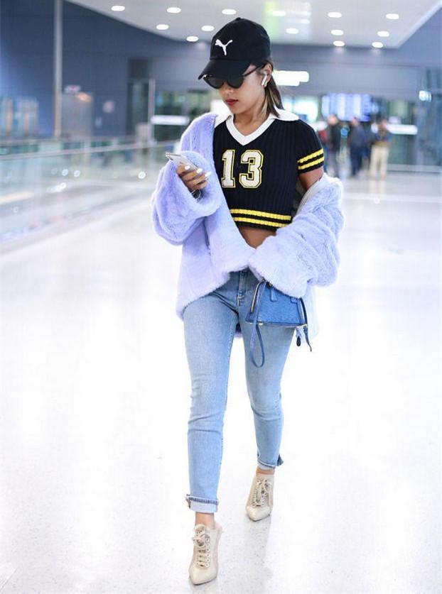 吉克隽逸又搞事! 穿泳衣戴面纱不伦不类, 网友: 还敢再奇葩点吗?