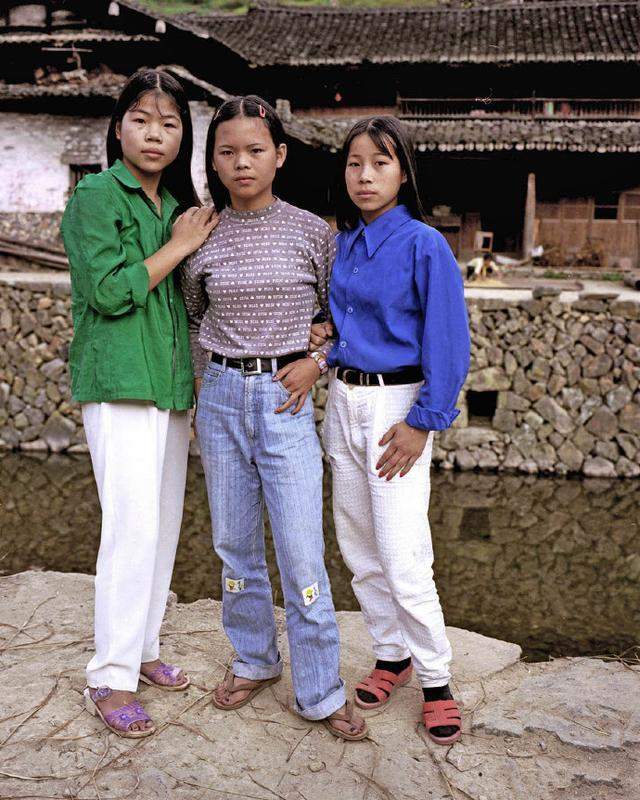 90年代中国农村老照片:图4姑娘很时尚,图6很熟悉,图8让人怀念