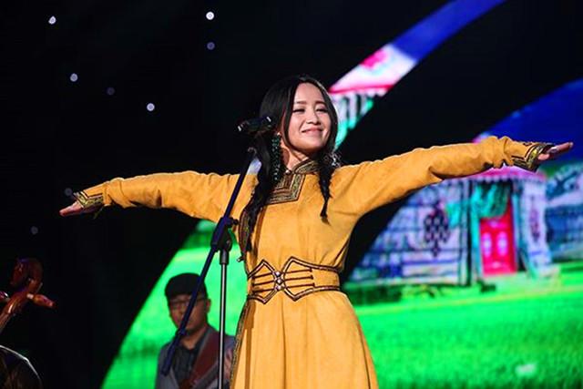 中国最惨的天后, 连上4次春晚, 被恩师欺骗流产, 今49岁无人敢娶