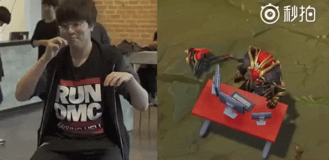 SKT冠军皮肤回城动画, 小黑有创意!faker最酷!然而最骚的还是他