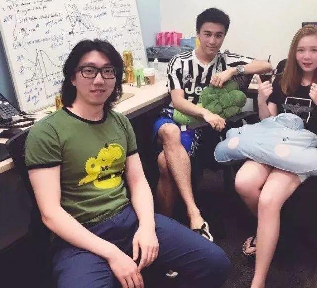 大器未成父已老, 娱乐圈爆红的何猷君能否成为赌王最后一位接班人?