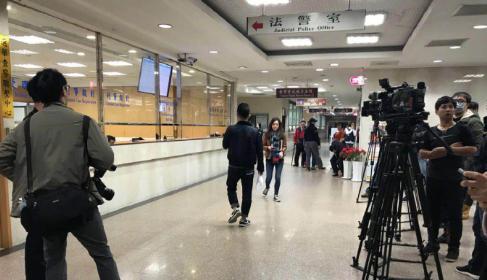 素颜的陈乔恩连交警都认不出来 盘查证件后相当意外