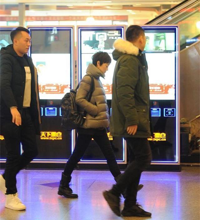 孙俪和马伊琍同现机场, 一个保镖跟随排场大, 一个独自一人超尴尬