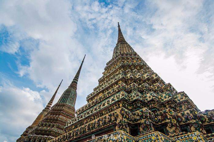 曼谷卧佛寺有佛塔近100座,寺内为何遍布古代中国人物雕塑?