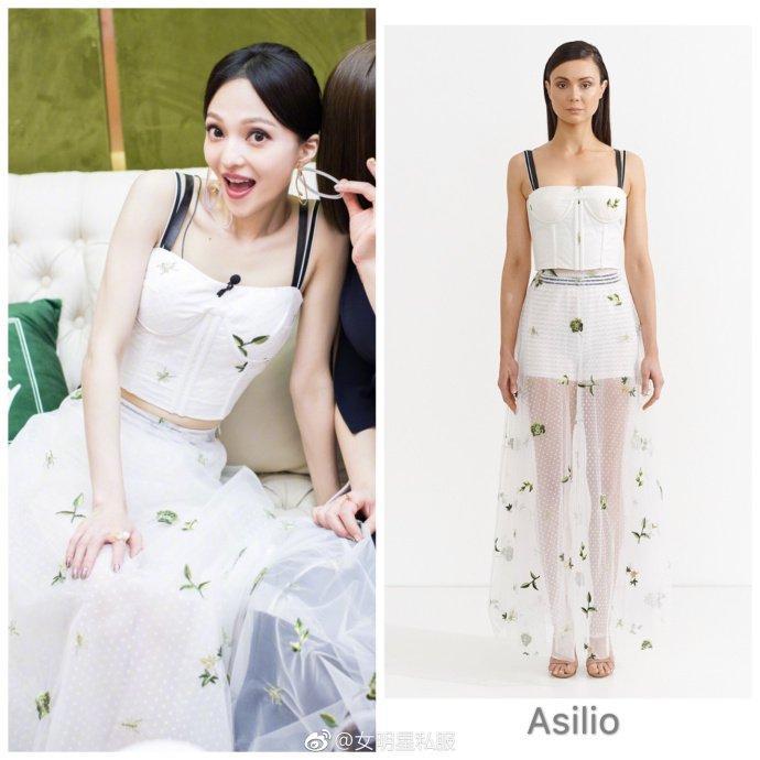 36岁张韶涵录《歌手》, 穿雪纺裙好清新, 换身搭配直接惊呆观众!