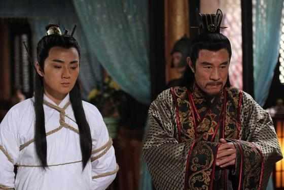 先后娶三个演员老婆, 为儿子又与发妻复婚, 62岁的他是好男人