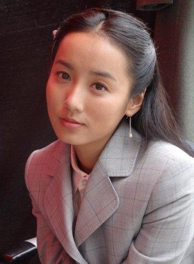 和黄磊老婆撞脸, 出道十几年零绯闻, 今嫁东华上仙低调秀幸福!