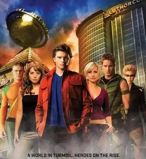 超人女搭档原是邪教淫媒! 强拍裸照、吸收性奴, 今被捕!