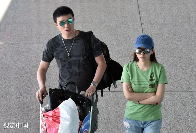 张靓颖“R环事件”出真相, 公开离婚, 冯珂: 她是小三, 靠她上位