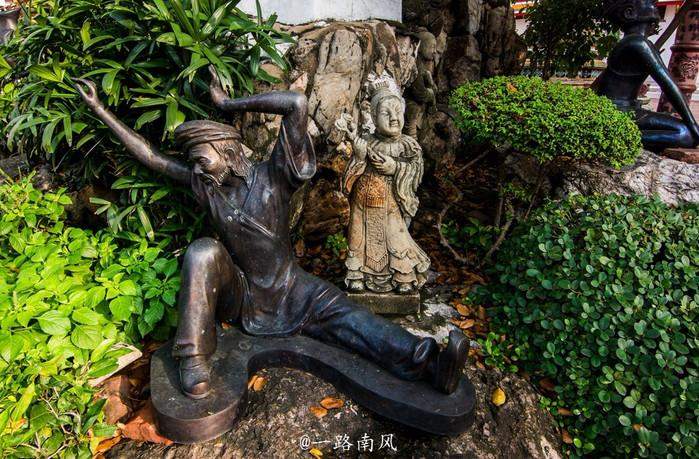 曼谷卧佛寺有佛塔近100座,寺内为何遍布古代中国人物雕塑?