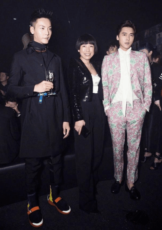 当陈伟霆同框李易峰, 网友: 绅士型男与花花公子的差距一目了然了