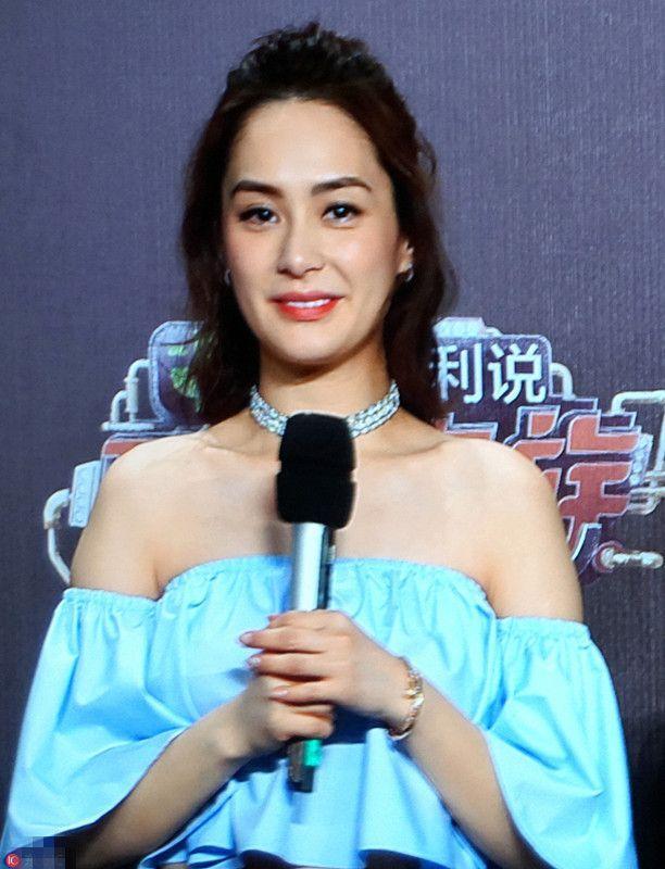 阿娇和阿sa合体亮相活动, 网友: 打过针和没打针的脸就是不一样!