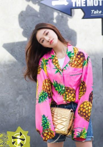 林允撞上江疏影同款菠萝衬衫 真是没有对比就没有伤害啊