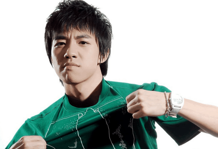 因意外差点去世的三大男明星 其中一位一把火彻底影响星途